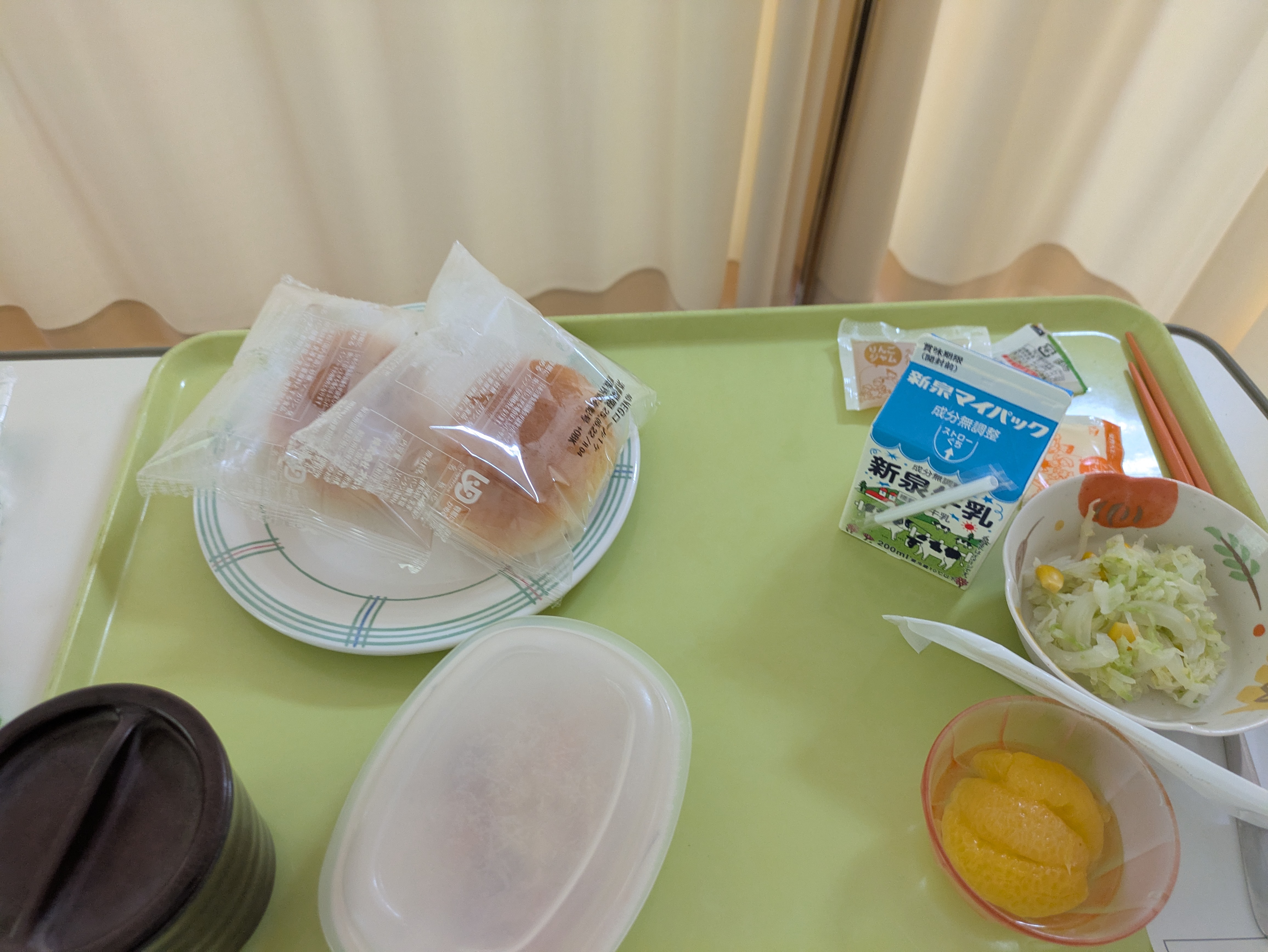 朝食